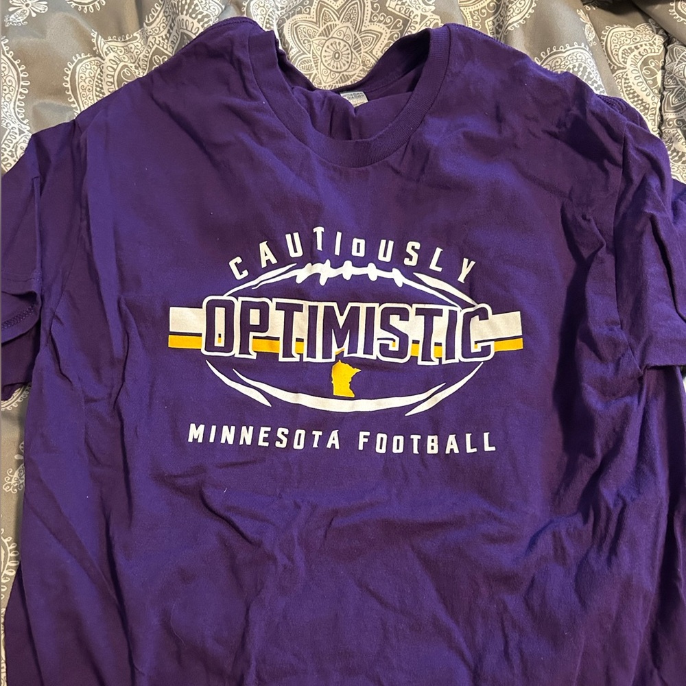 minnesota vikings large men’s tshirt